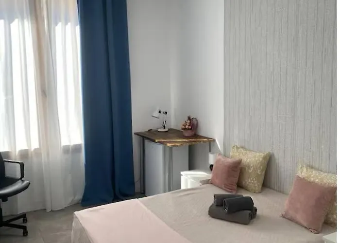 1-4 Comfortable With Air Conditioning * Santa Coloma de Gramanet